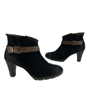 Paul Green Black Heeled Ankle Boot Sz 7.5 Leather Vintaged Finish Padded footbed